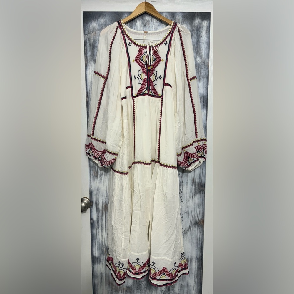 Free People Sweet Escape Midi Embroidered Bohemian Dress Size Medium ~ NWOT - Picture 2 of 12